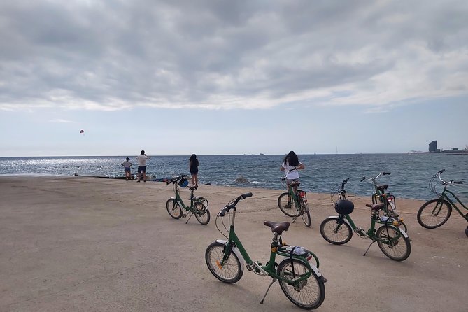 Bike tour for families - Visiting Basilica de Santa Maria del Mar