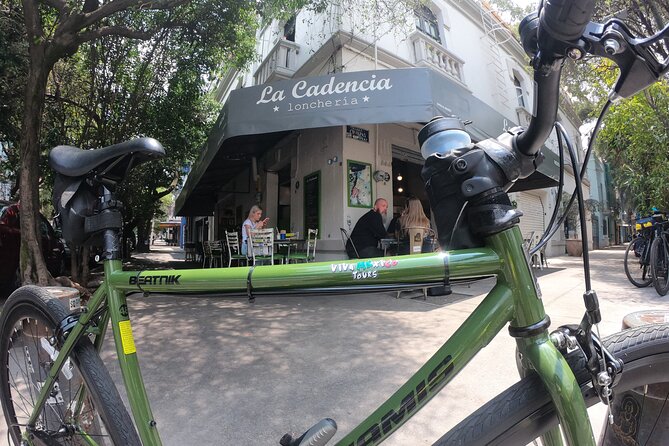 Bike Tour in La Roma and La Condesa / Mexico - Discovering Ponds and Art Deco at Mexico Park