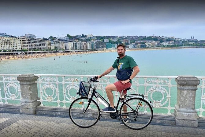 Bike Tour in San Sebastián with FREE pintxo and drink! - Crossing to Ondarreta and Reaching the Peine del Viento Again