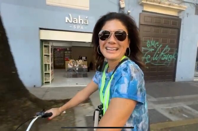 BIKE TOUR in the coolest areas of GUADALAJARA - Exploring the Mexican Handicrafts Market