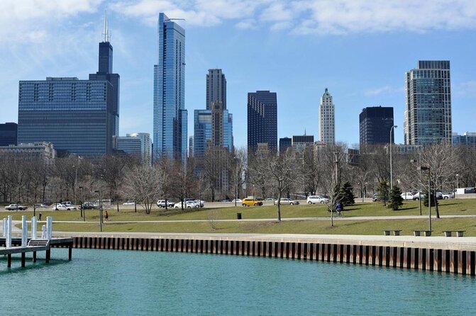 Bike Tour of Chicago's Lakefront Neighborhoods - Discover Chicago’s Lakefront Neighborhoods on Two Wheels