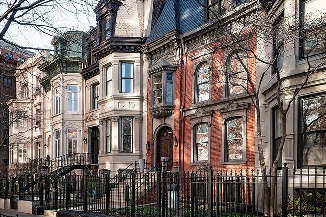 Bike Tour of Chicago's Lakefront Neighborhoods - Insights from Expert Guides