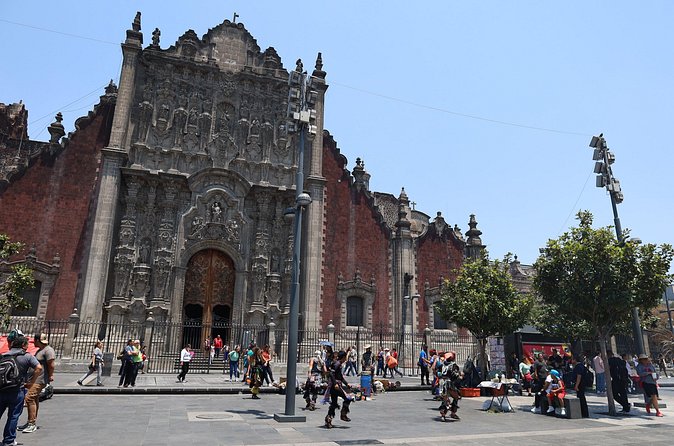 Bike Tour through Chapultepec, Reforma and the Zócalo / Mexico - Exploring Palacio de Bellas Artes and Alameda Central