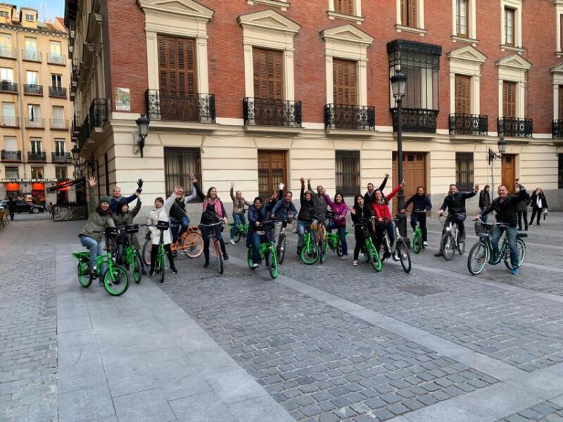 Bike Tour Through Madrid Río and Casa de Campo - Exploring Madrid’s Bridges and Skyline Views