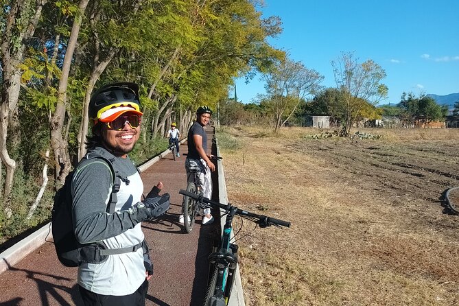 Bike tour to the Tule Tree and the Gastronomic Market - Additional Costs and Considerations