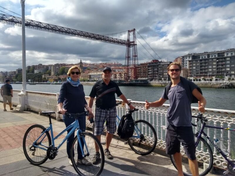 Bike with Pintxos & Drinks in Getxo. Bilbao´s scenic seaside - Breathtaking Views from the Cliffs