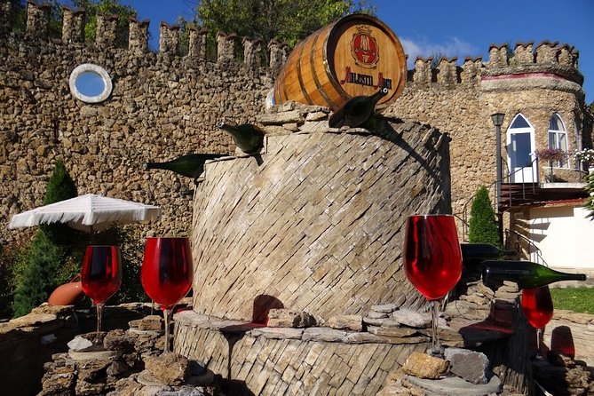 Biking a Guinness Book Winery - Food, Folk Music, and Souvenirs