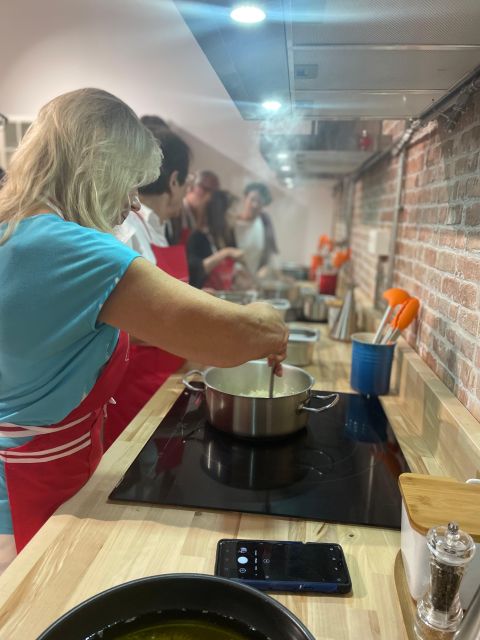 Bilbao: Basque Pintxos and Tapas Cooking Class - Key Points