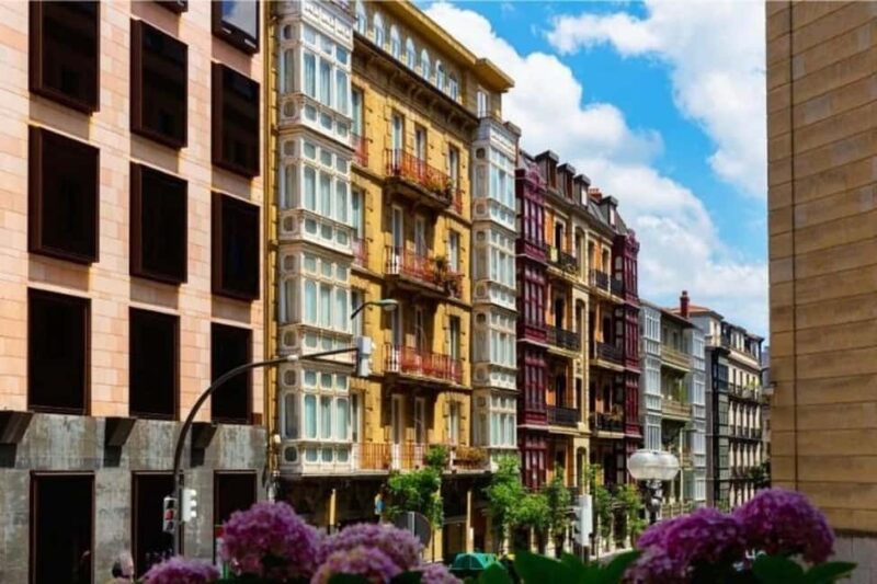 Bilbao : Best Street Food Tour With A Local Guide - Discovering Plaza Moyúa’s Iconic Food Scene