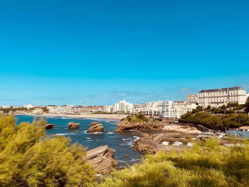 Bilbao: Biarritz, Saint Jean de Luz, and San Sebastian Tour - Exploring Biarritz: The Beach of Kings