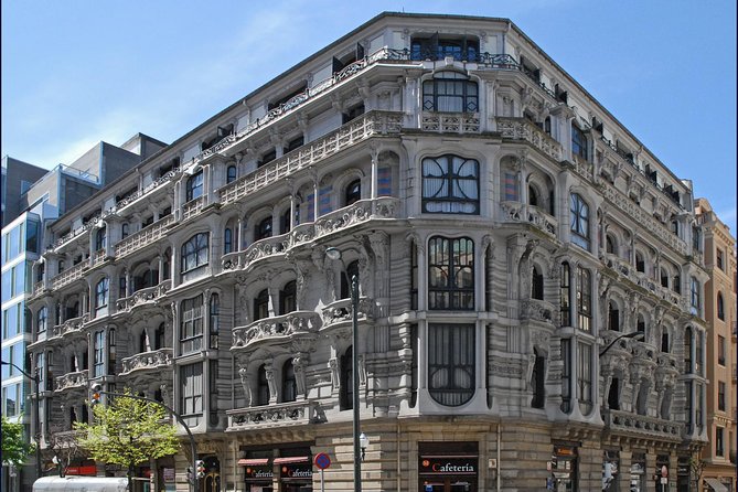 Bilbao Classic & Modern - The Pintxo and Poteo Bar Crawl Experience