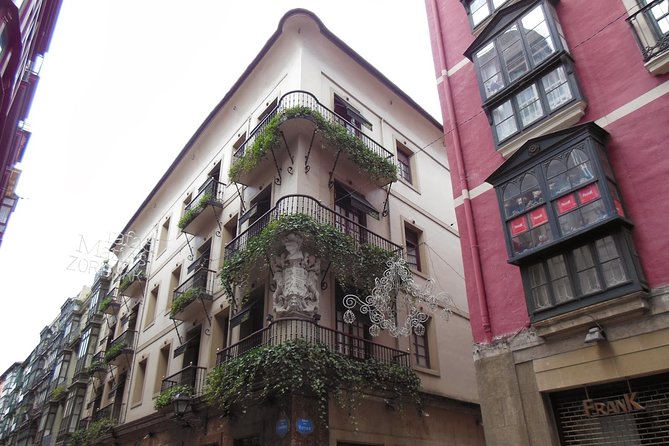 Bilbao: Gastronomic and Cultural Walking Tour with Tastings - Key Points