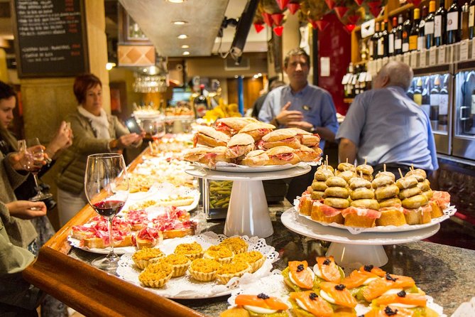 Bilbao: Gastronomic and Cultural Walking Tour with Tastings - Logistics and Group Size: Punctuality and Accessibility