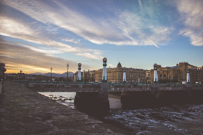 Bilbao: Gaztelugatxe, Bermeo, Mundaka and Gernika with Txakoli - Review Insights: Guide Quality and Scenic Highlights