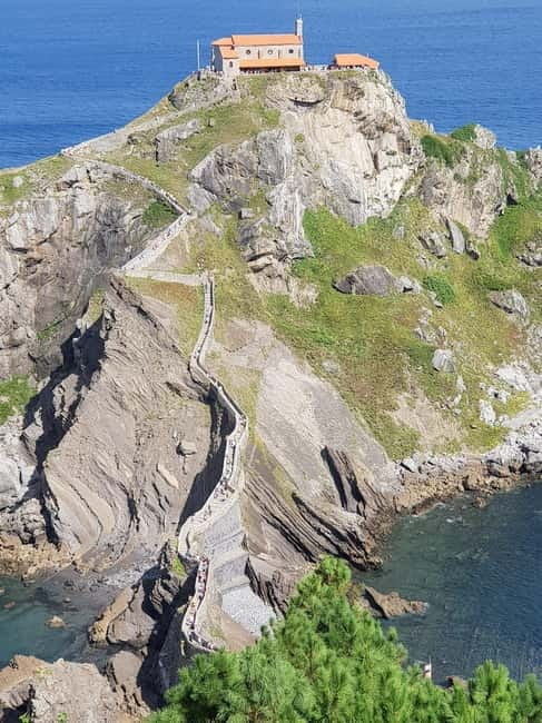 Bilbao, Guggenheim, and Gaztelugatxe from Biarritz - Visiting the Guggenheim Museum’s Art and Architecture