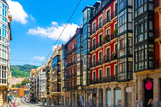 Bilbao & Guggenheim Museum Private Walking Tour with guide - Exploring the Historic Old Town: Casco Viejo