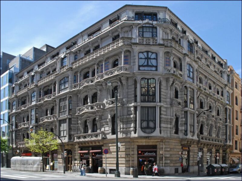 Bilbao: Historical and Architectural Walking Tour - End of Tour with Pintxo-Pote Experience