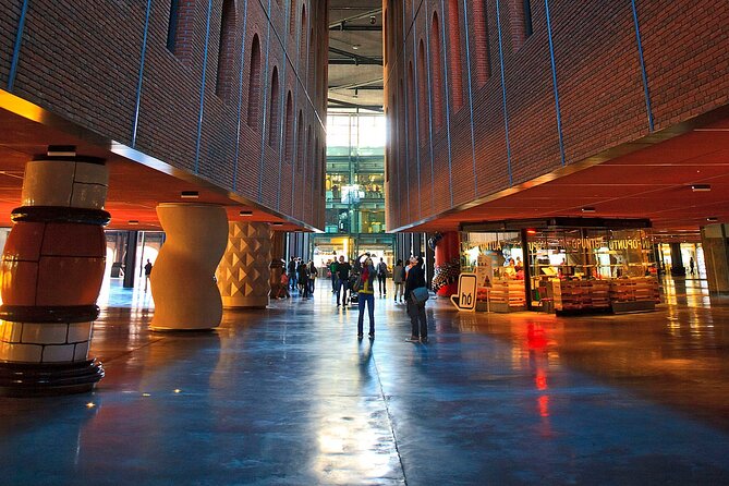 Bilbao Night Tour - Logistics and Practical Details