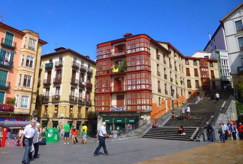 Bilbao old town walking tour - Key Points