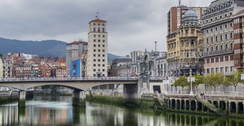 Bilbao - Private Historic walking tour - Cross the Iconic Puente Zubizuri Bridge
