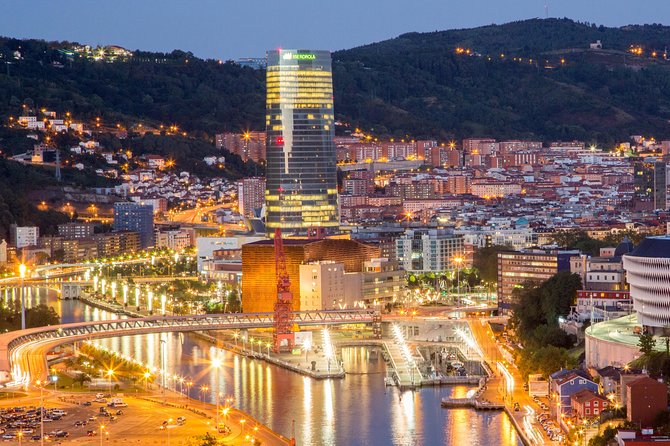 Bilbao Walking Small Group Tour - Practical Details: Group Size, Weather, and Accessibility