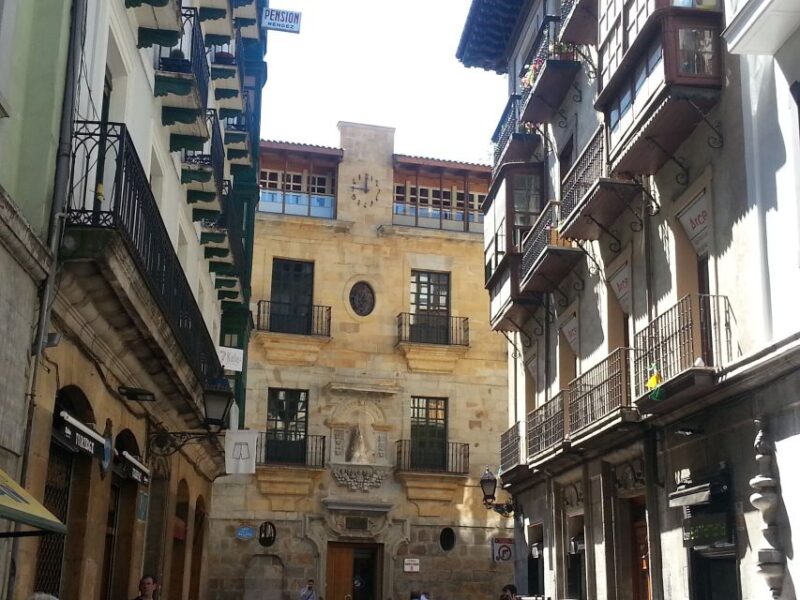 Bilbao Walking Tour and cable car in spanish - Frequently Asked Questions