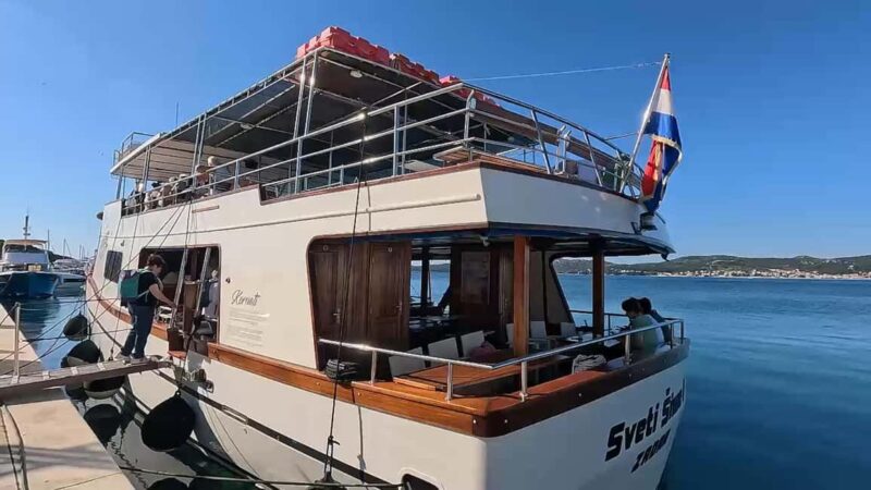 Biograd na Moru: Kornati National Park Boat Tour & Lunch - Exploring the Cliffs of Dugi Otok