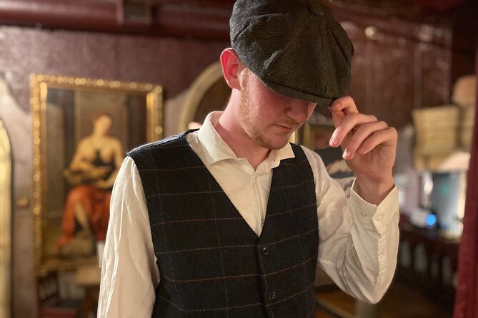 Birmingham Gangs Nighttime Historical Walking Tour with Pub Stops - Visiting Birmingham’s Historic Pubs