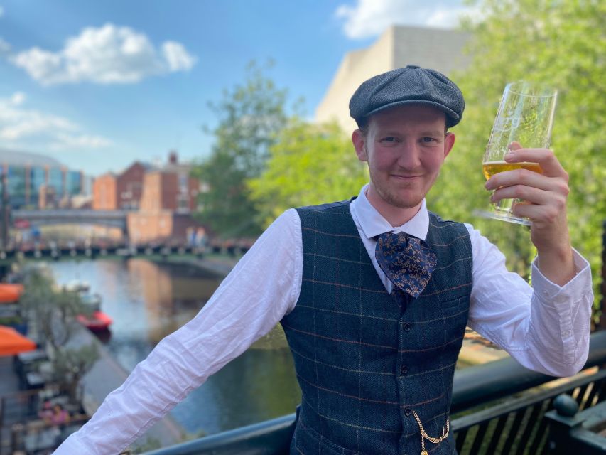 Birmingham Slogging Gang Evening Walking Tour with Pub Stops - The Role of the Guide: Edward Shelbys Expertise