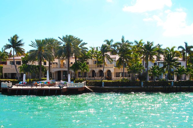 Biscayne Bay Millionaire's Row Boat Tour - Glimpses of Miami’s Cultural and Business Hub