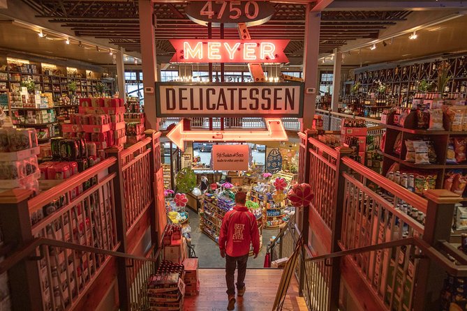 Bite into Chicago: Discover the Citys Most Iconic Food - Insider Tips and Guide Personalities