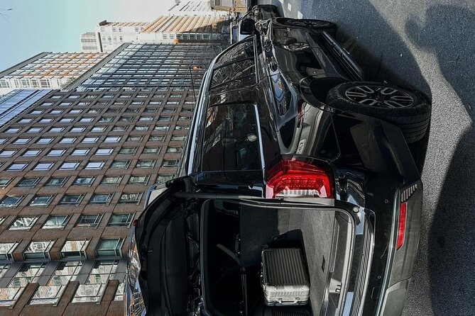 Black SUV Transfer From or To JFK, LGA, EWR - All Fees Included - Professional Drivers with Excellent Service