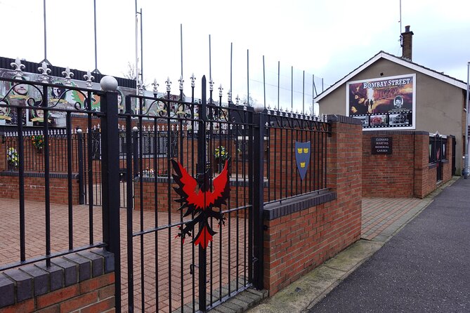 Black Taxi Tour and Crumlin Road Gaol tour Combo - The Value of Inclusion: Tickets and Transportation