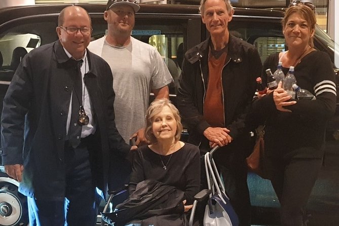 Black Taxi Tour Of London - Crossing the Historic Bridges of London