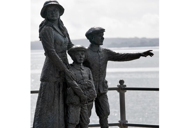 Blarney Castle Cork City and Jameson Distillery Small groups - Discovering Blarney Castle’s Many Secrets