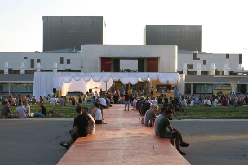 Blick hinter die Kulissen Führung: Staatstheater Darmstadt - Behind the Scenes at the Workshops