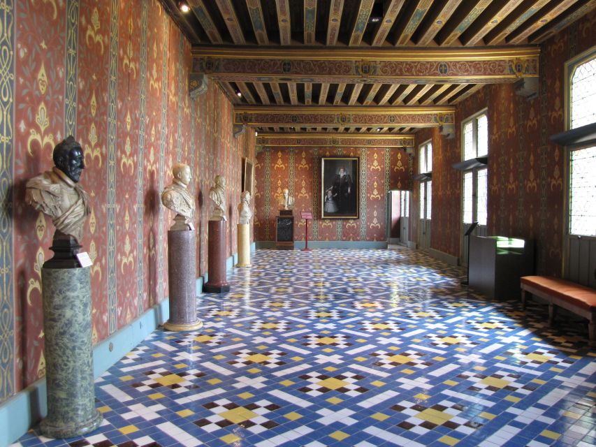 Blois: Private Tour of Blois Castle with Entry Tickets - Explore the Château de Blois with a Private Guide for an Intimate Experience