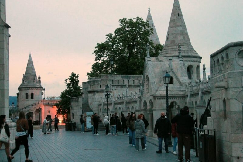BloodThirsty Hungary: Walking tour & Dark Historical Stories - Buda Castle and the Fountain of King Matthias