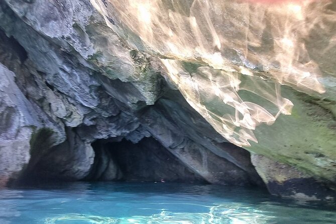 Blue and Green Cave Tour from Dubrovnik,private speed boats - Key Points