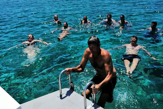 Blue cave and Hvar - 5 Islands speedboat tour from Split - Relaxing at the Pakleni Islands