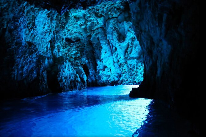 Blue Cave and Hvar island - five island tour from Split - Key Points