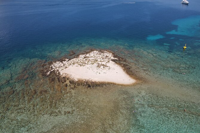 Blue Cave and Town Hvar with 5 Island Boat Tour - Discovering Hvar’s Fairytale Town