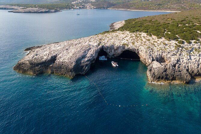 Blue Cave and Town Hvar with 5 Island Boat Tour - Practical Aspects and Included Amenities