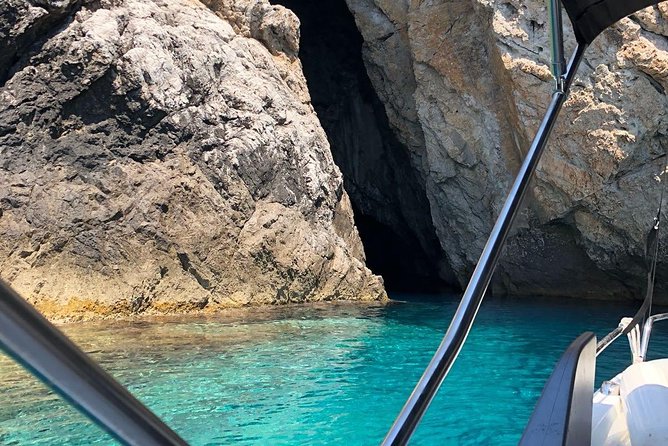 Blue cave & Hvar (5 Islands) private tour from Split or Trogir - Lunch and Leisure at Pakleni Islands