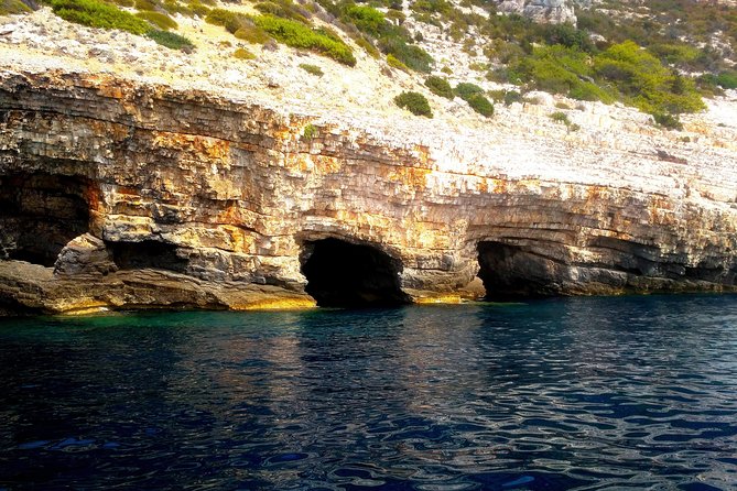 Blue Cave & Hvar : Five Islands Private Speedboat tour - Discovering Hvar’s Historic and Cultural Highlights