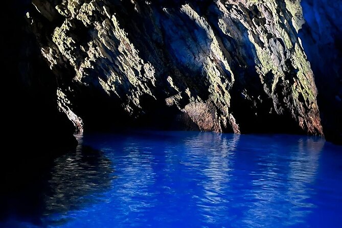 Blue Cave & Island Escape: A Unique 6-Island Adventure from Split - Blue Cave and Cave Exploration: What Youll Experience