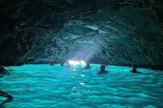 Blue cave tour with a speedboat-small group - Discover the Blue Cave on Kolocep Island