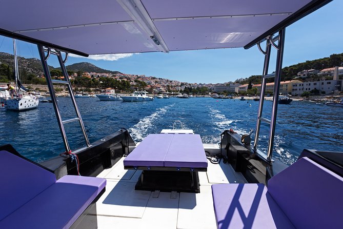 Blue cave tour with speed boat from town Hvar - Key Points