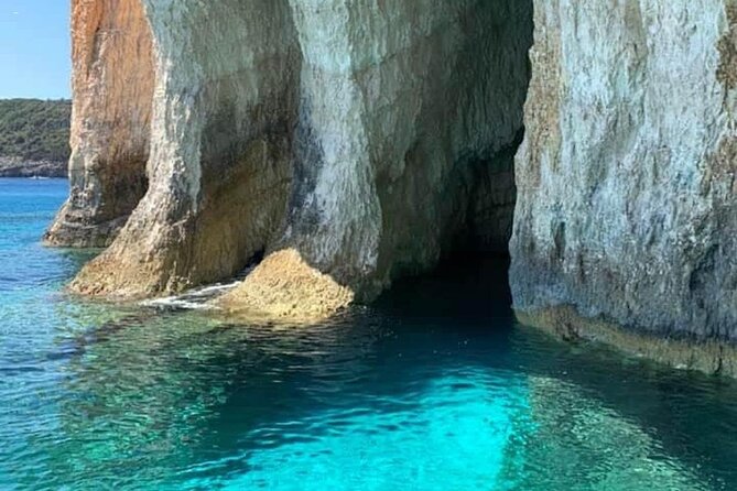 Blue Caves of Zakynthos - Returning to Agios Nikolaos Harbour