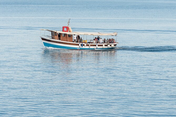 Blue Lagoon 3 Islands Tour with Lunch and Drinks Included - Key Points